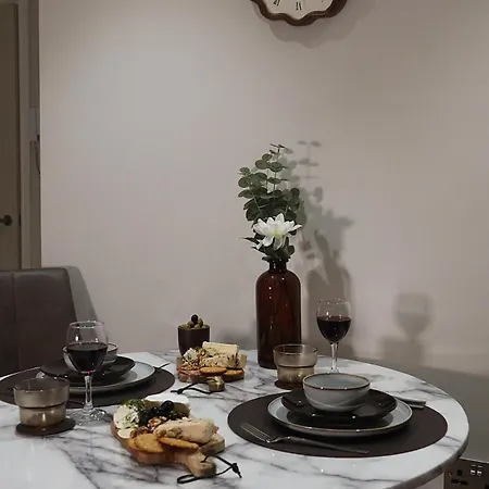 The Maison - Centre Ls1 *