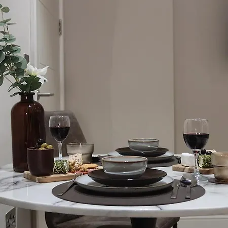 The Maison - Centre Ls1 *