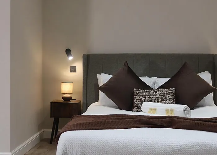 Appartement The Maison - Town Clock Views, 5 Min Walk To Train Station