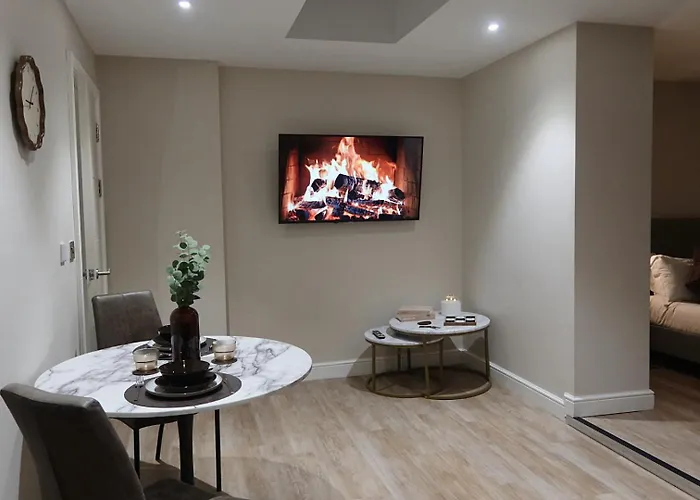 Appartement The Maison - Town Clock Views, 5 Min Walk To Train Station *