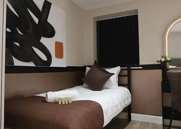 The Maison - Town Clock Views, 5 Min Walk To Train Station Leeds (West Yorkshire)