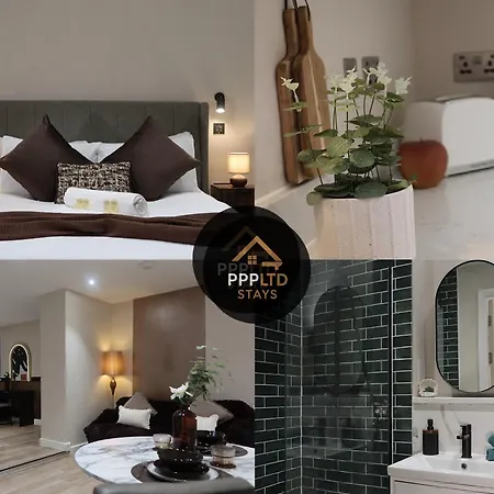 The Maison - Town Clock Views, 5 Min Walk To Train Station Apartment